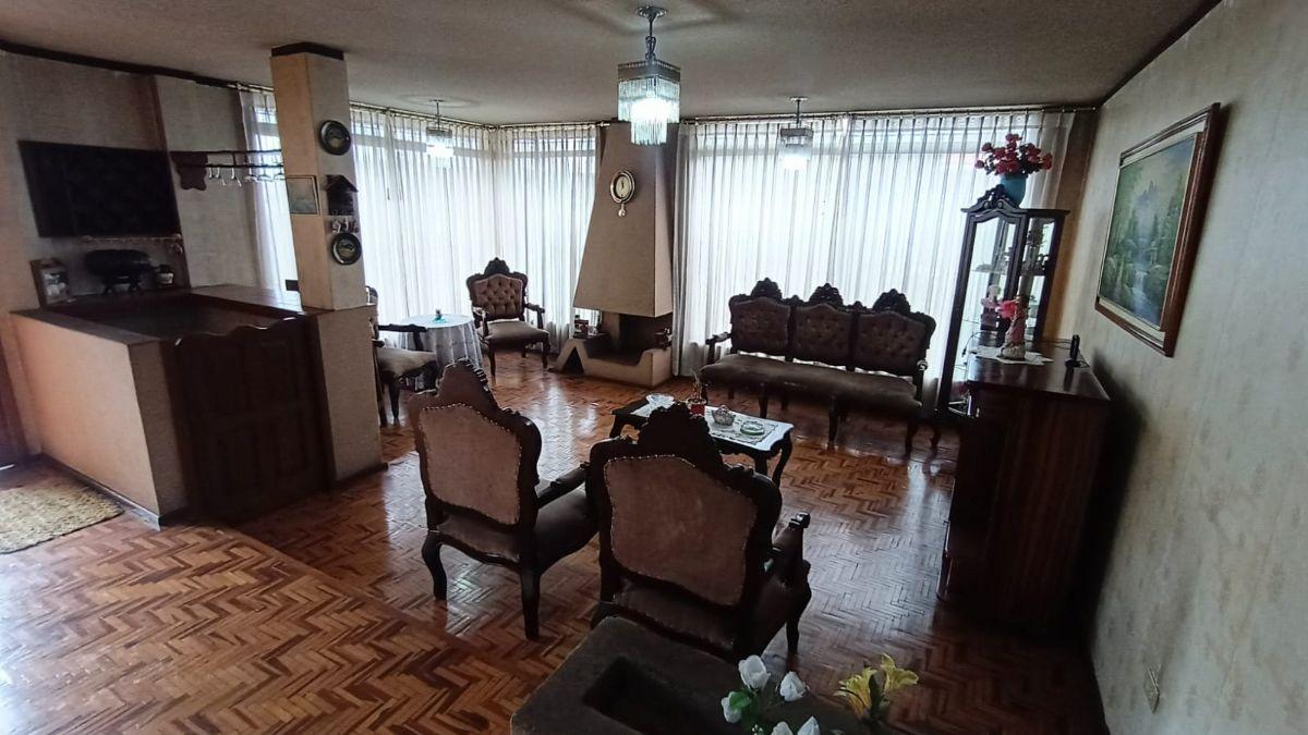 Monjas Casa en Venta Apmlia Dos Pisos — imagen 8