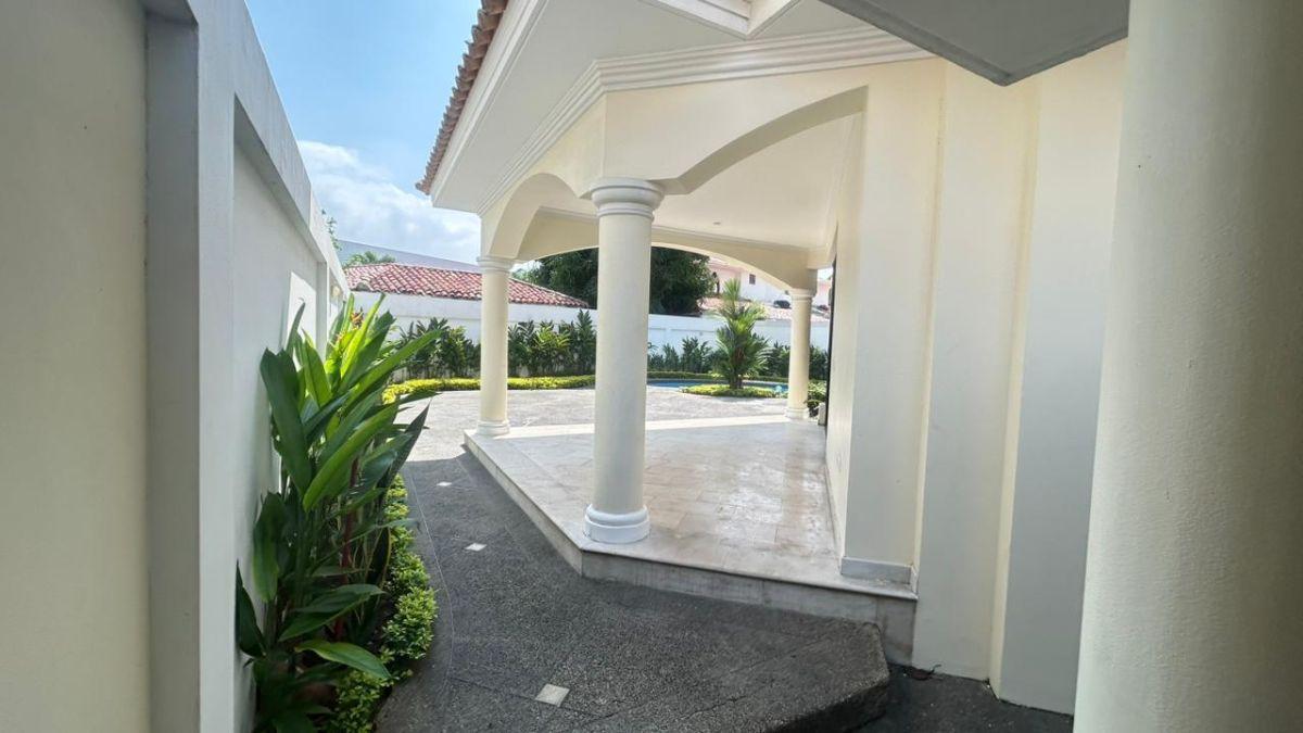 Samborondón, Hermosa Casa en Renta de 4 Dorm. en Urbanización de Alta Plusvalía, Guayas — imagen 9