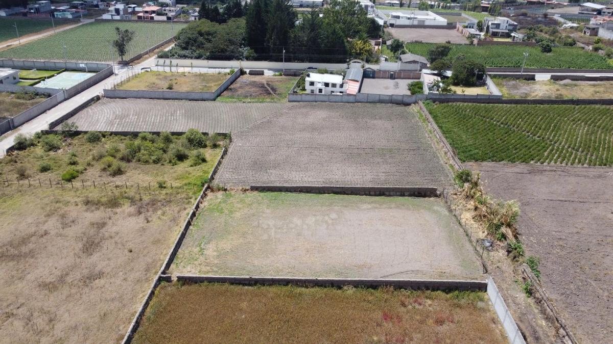 Terreno en Atuntaqui, Imbabura — imagen 2