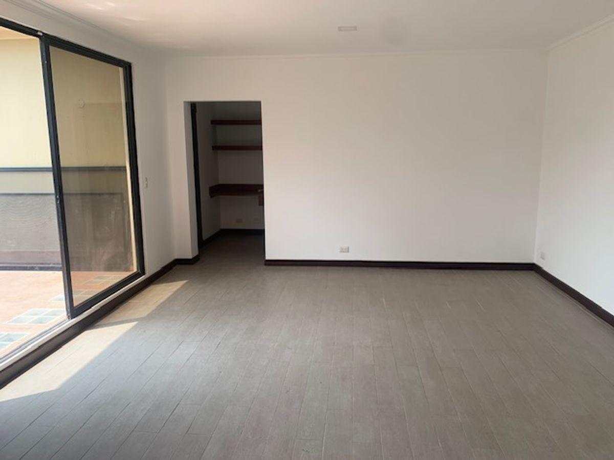 Urbanizacion Palmar del Rio, casa Amplia con 2 Maste Uno en Planta Baja, de Oportunidad, Guayas — imagen 7