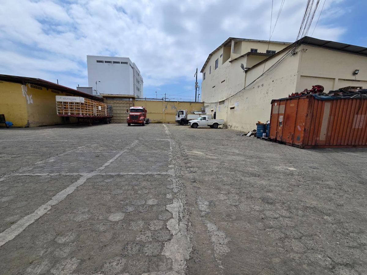 Terreno de Venta con Construcción en Manta, Manabí — imagen 4