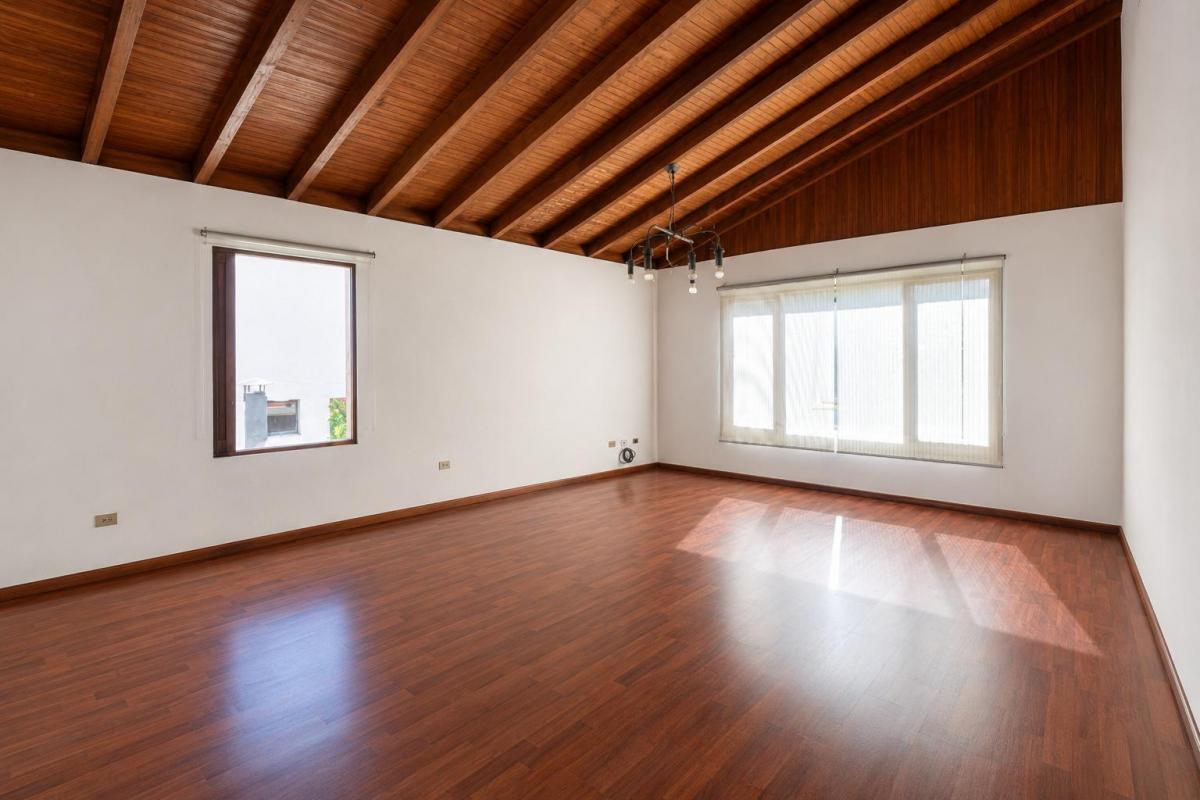 Casa de 551 m² en Nayón, Miravalle 3 — imagen 2