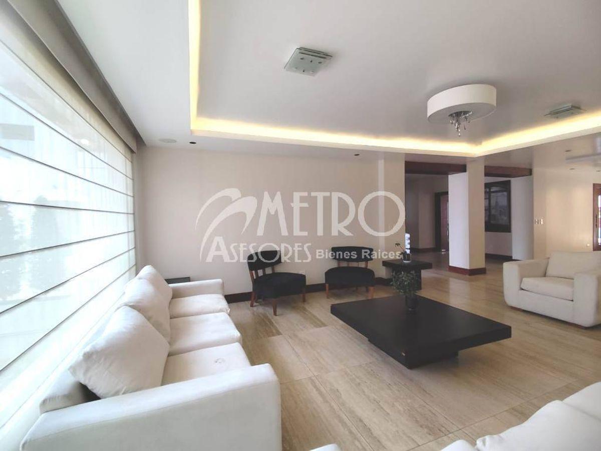 Casa en Venta 814 m² en Urb. Campo Alegre - Monteserrín — imagen 7
