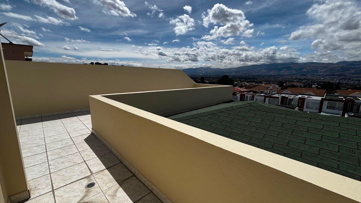 Casa en Venta en Cumbayá – Urbanización Vista Hermosa — imagen 10