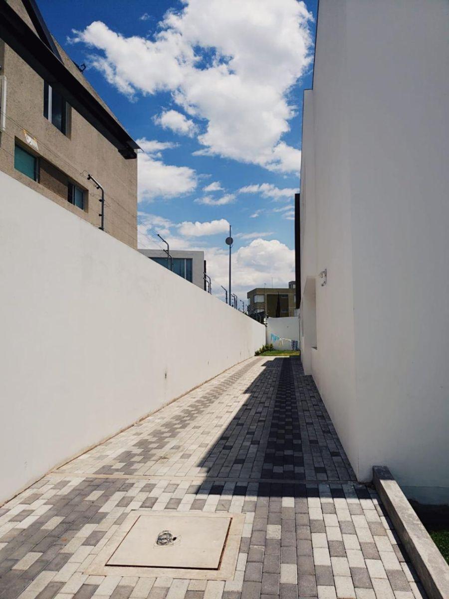 Vendo Espectacular Casa de Lujo en Cumbayá – Sector La Primavera 2 — imagen 7