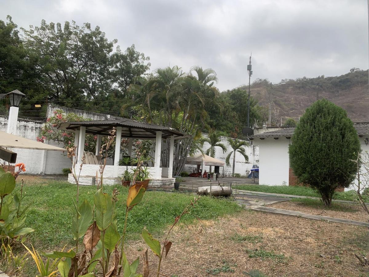 Propiedad de 3500 m Cuadrados en Venta en Ceibos Av del Bombero, Guayas — imagen 2