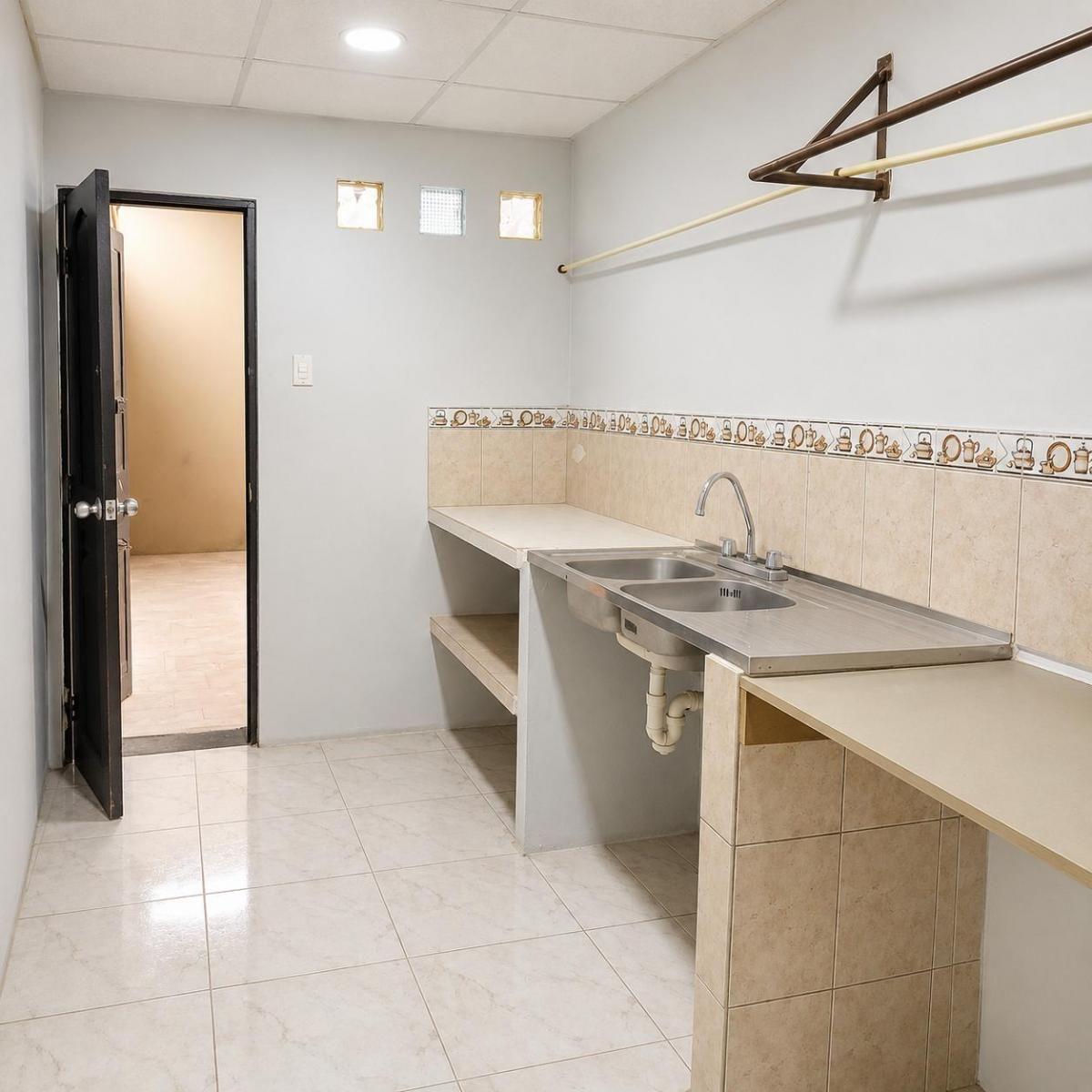 En Venta | Casa Esquinera de Una Planta Junto a Parque | Alborada XIII Etapa, Guayas — imagen 6