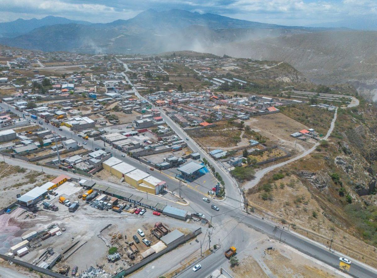 Oportunidad de Inversión 2.944 m² Terreno Plano con Rentas Activas en La Mitad del Mundo — imagen 7