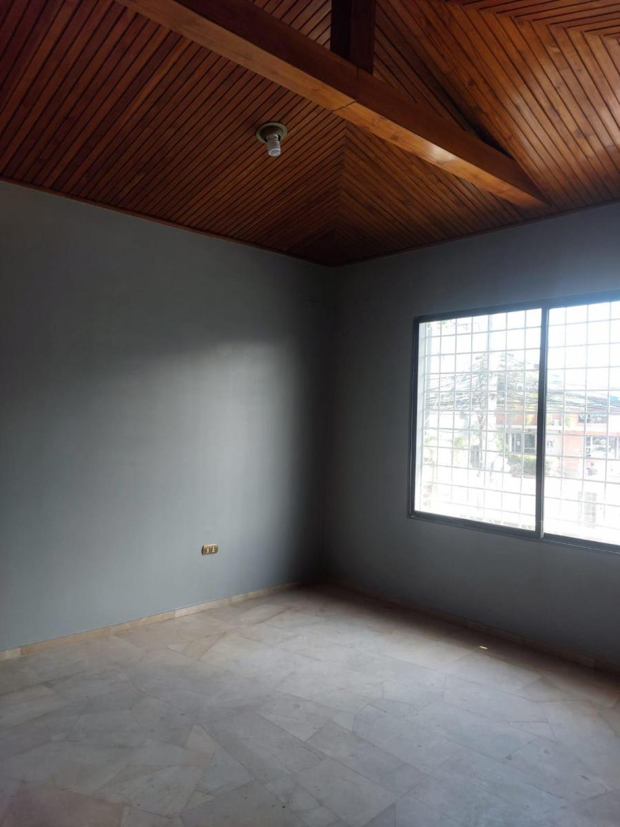 Se Alquila Se Vende Propiedad en Kennedy Norte, Comercial. Guayas — imagen 10
