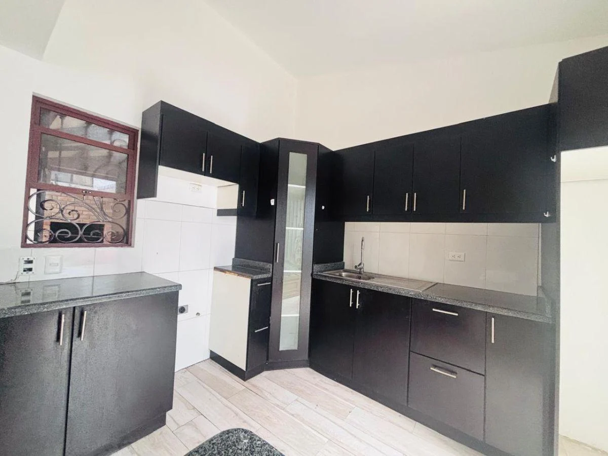 Vendo Casa de Oportunidad Sector Las Pencas Dentro de Ciudadela $137.000, Azuay — imagen 7