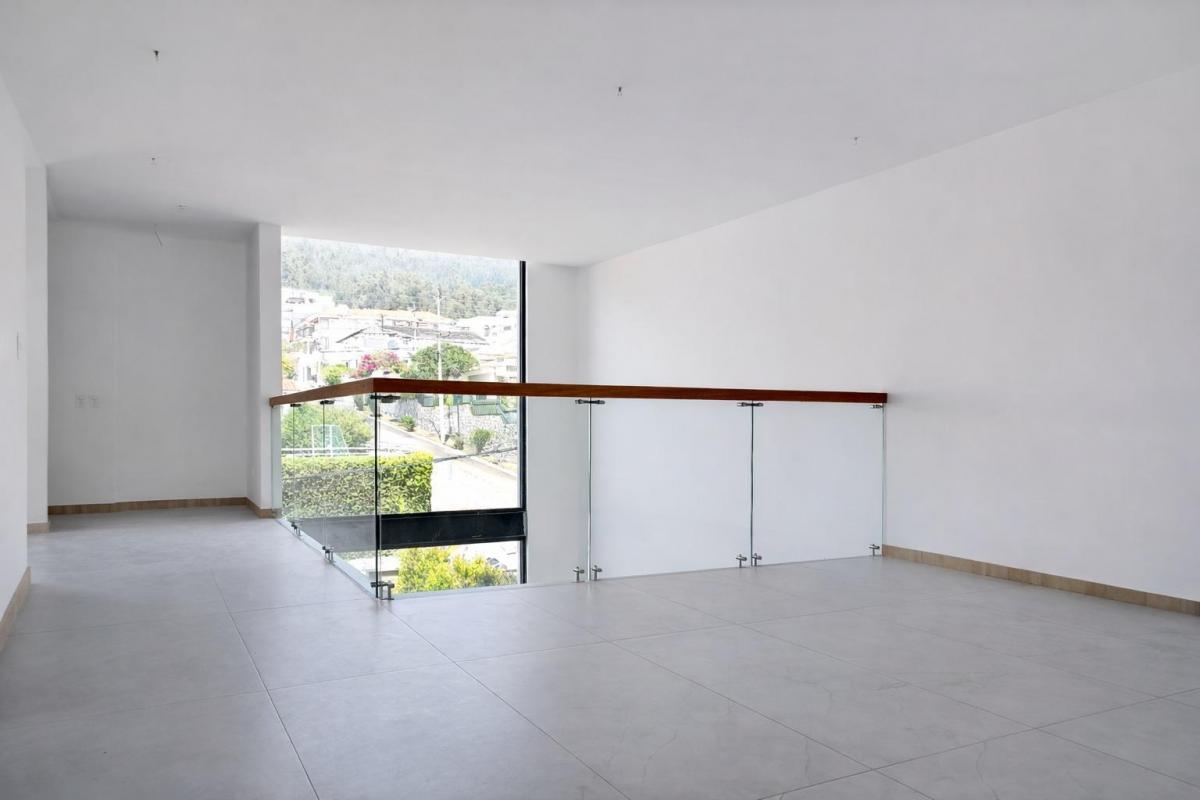 Casa Moderna en Venta Miravalle430 m², 4 Dorm., Ascensor, Vista — imagen 3
