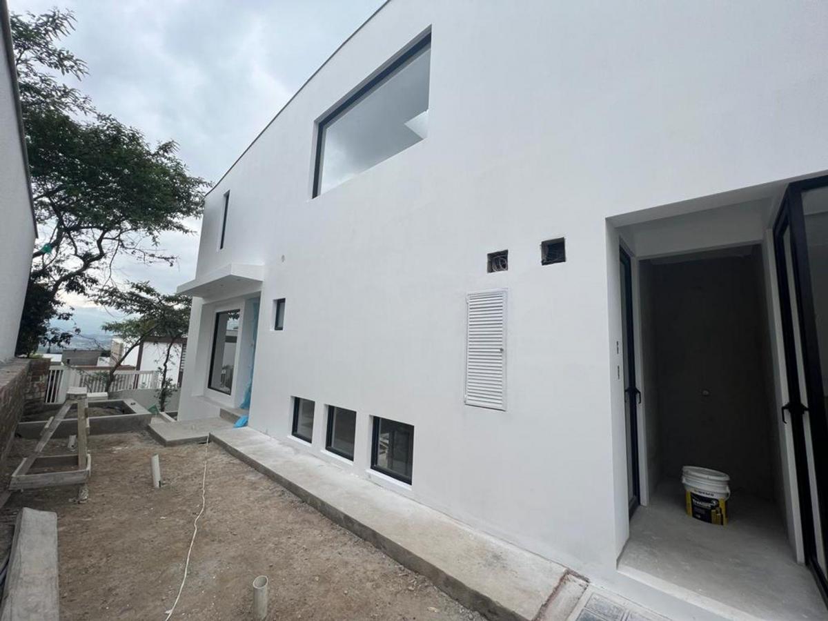 Casa en Venta en Urb. Tacuri, Sector Nayón - Vía Cumbayá — imagen 4
