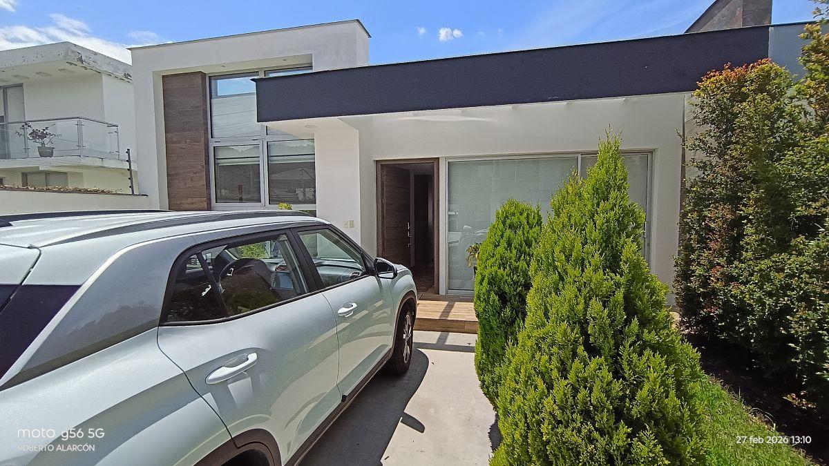 Casa de Venta en Cumbaya 2 Dorm. — imagen 9