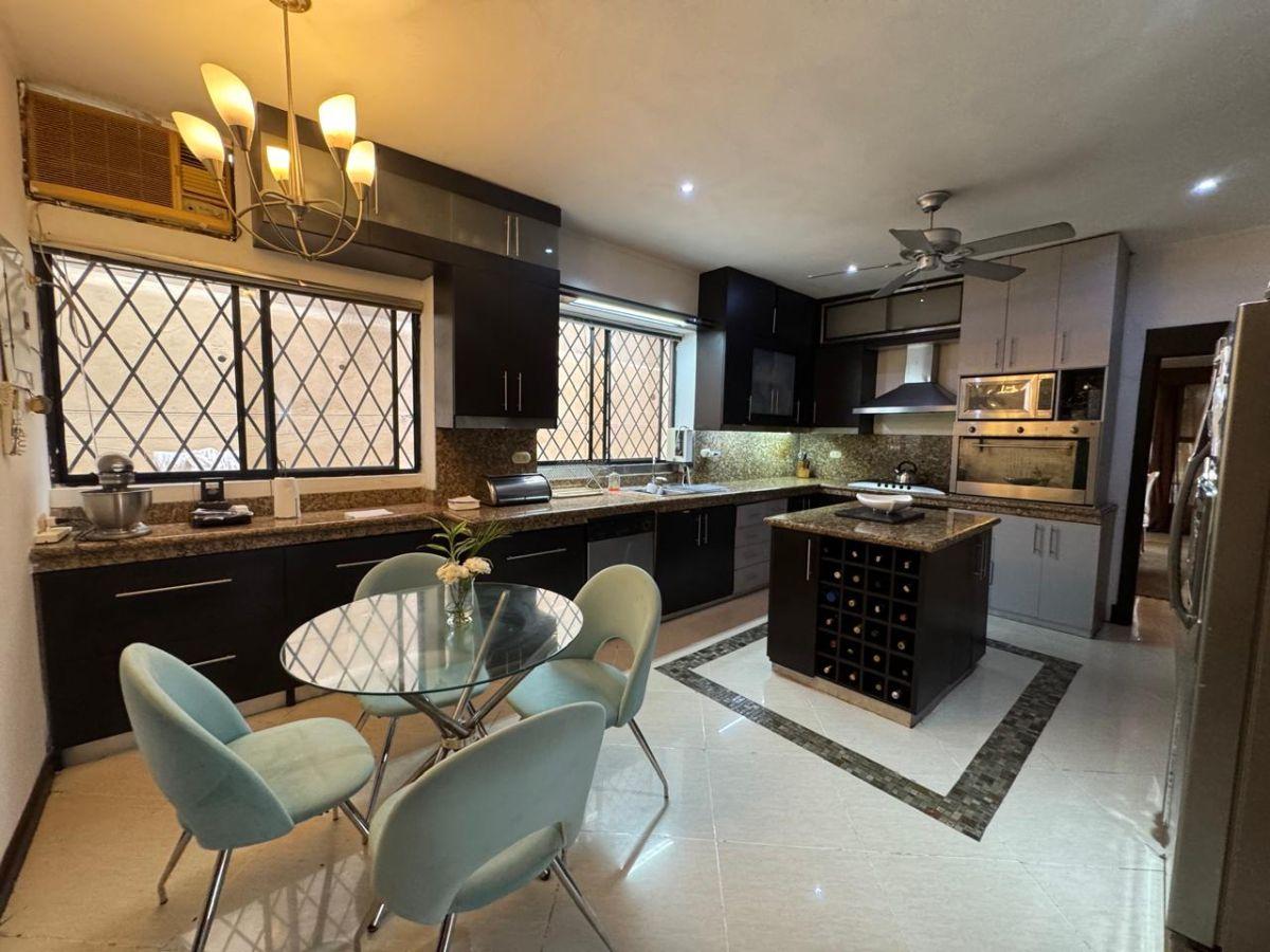 Casa en Venta, Urbanización Santa Cecilia, Guayaquil. Guayas — imagen 2