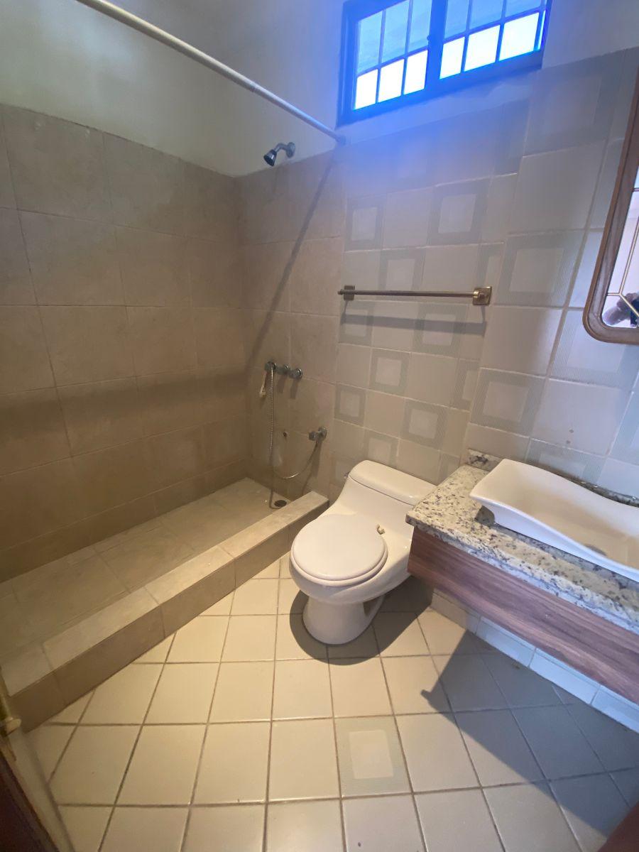 Espectacular Casa Esquinera de Lujo en Venta - Urbanización Olivos 3 | 824 m² de Terreno, Guayas — imagen 3