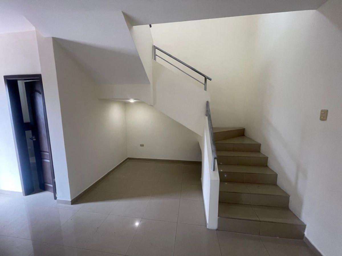 Cumbres Altas Vendo Casa - Diseño Moderno - Vista y Privacidad en un Solo Lugar, Guayas — imagen 4