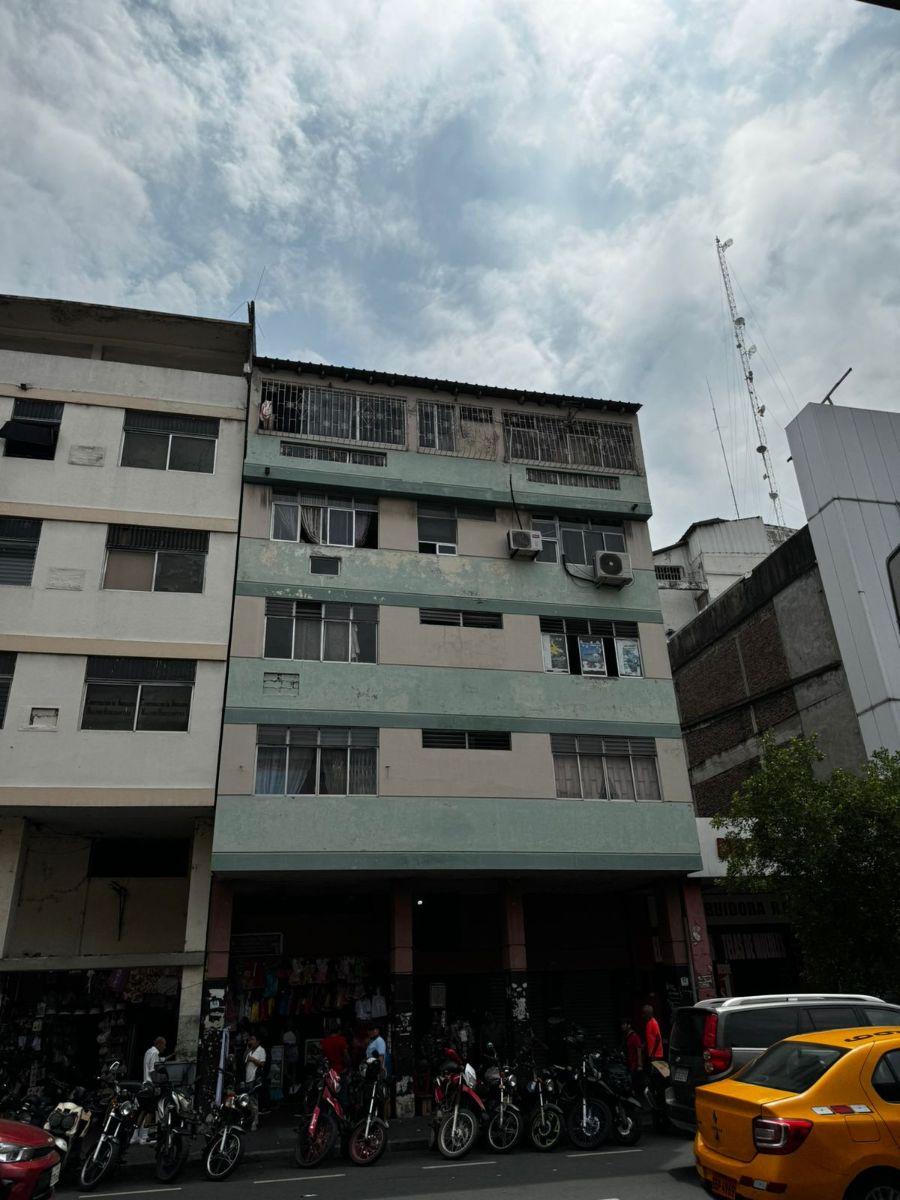 Vendo Propiedad Comercial y Residencial, Lorenzo de Garaycoa, Mercado Central, Guayas — imagen 4