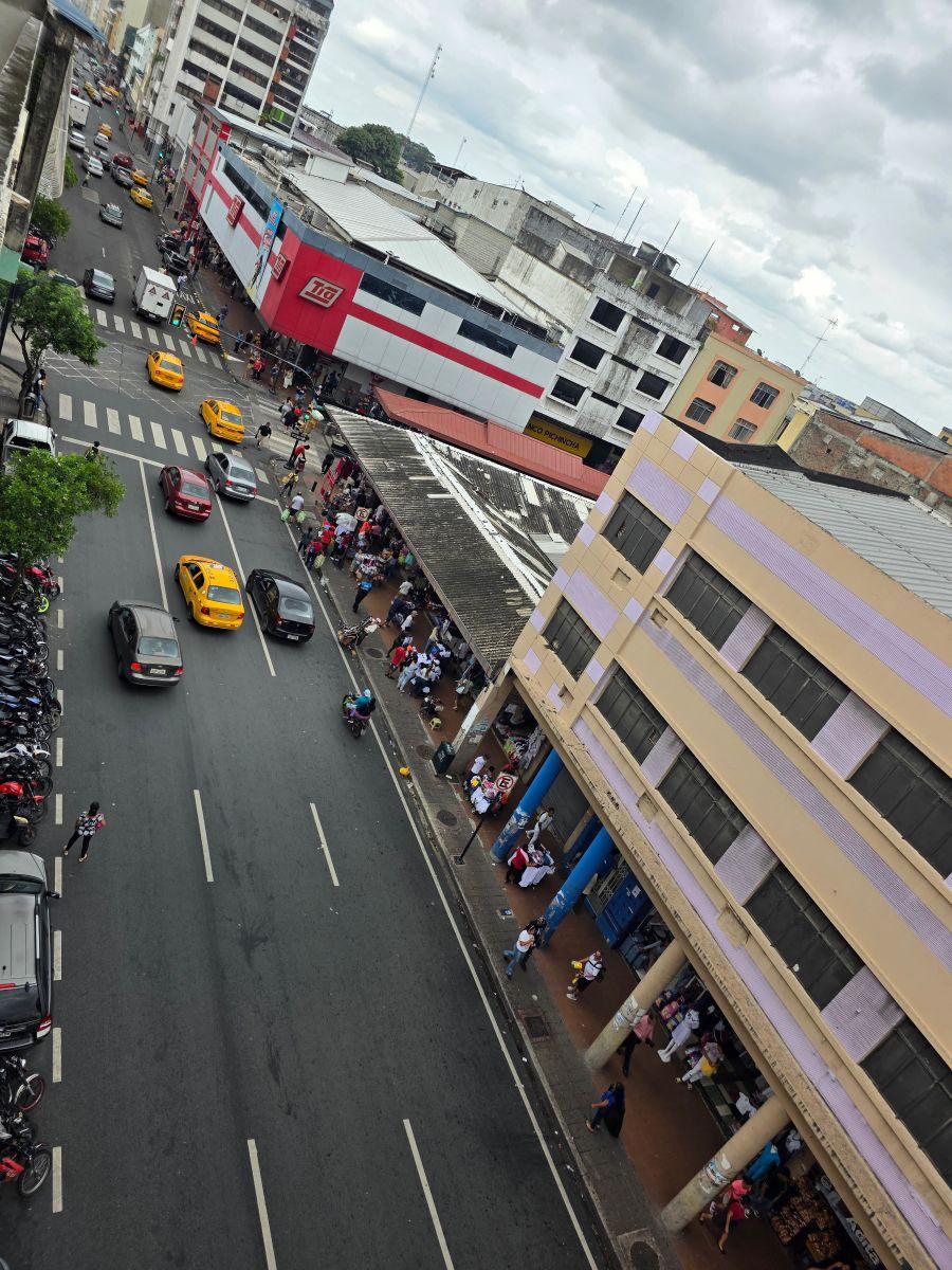 Vendo Propiedad Comercial y Residencial, Lorenzo de Garaycoa, Mercado Central, Guayas — imagen 2