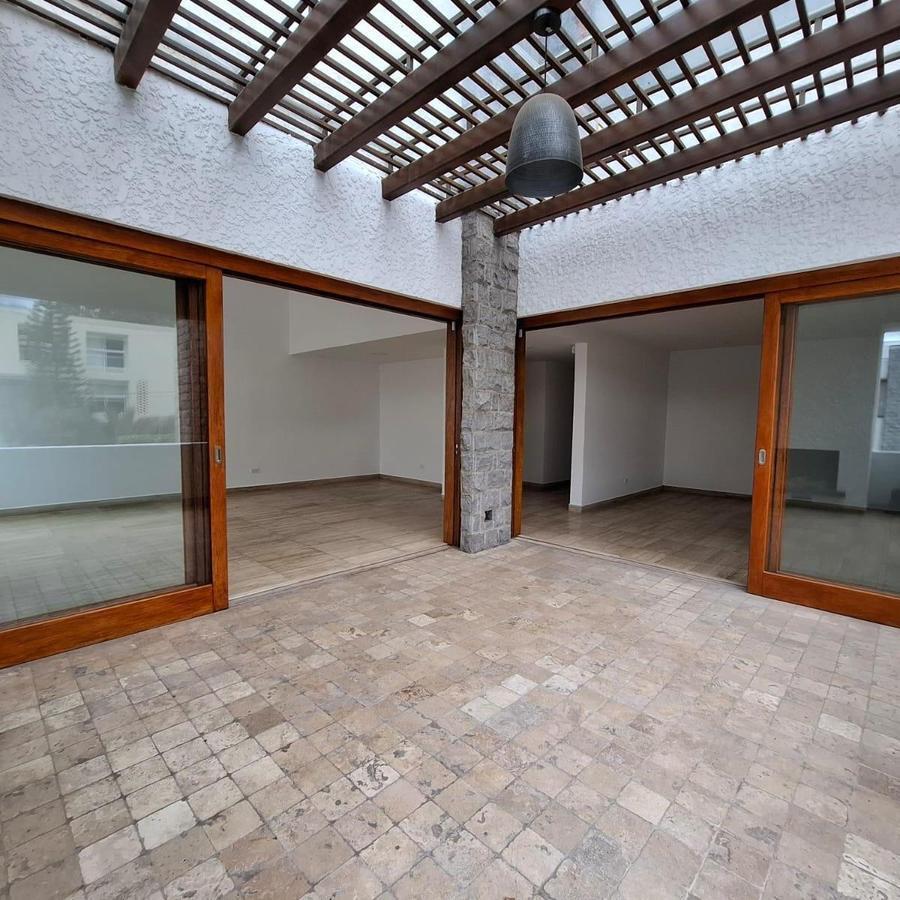 Departamento de Venta, Tres Habitaciones, Tres Baños, Terraza, Amendidades en Cumbaya — imagen 9