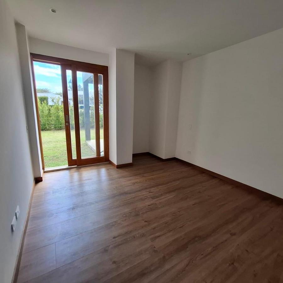 Departamento de Venta, Tres Habitaciones, Tres Baños, Terraza, Amendidades en Cumbaya — imagen 7