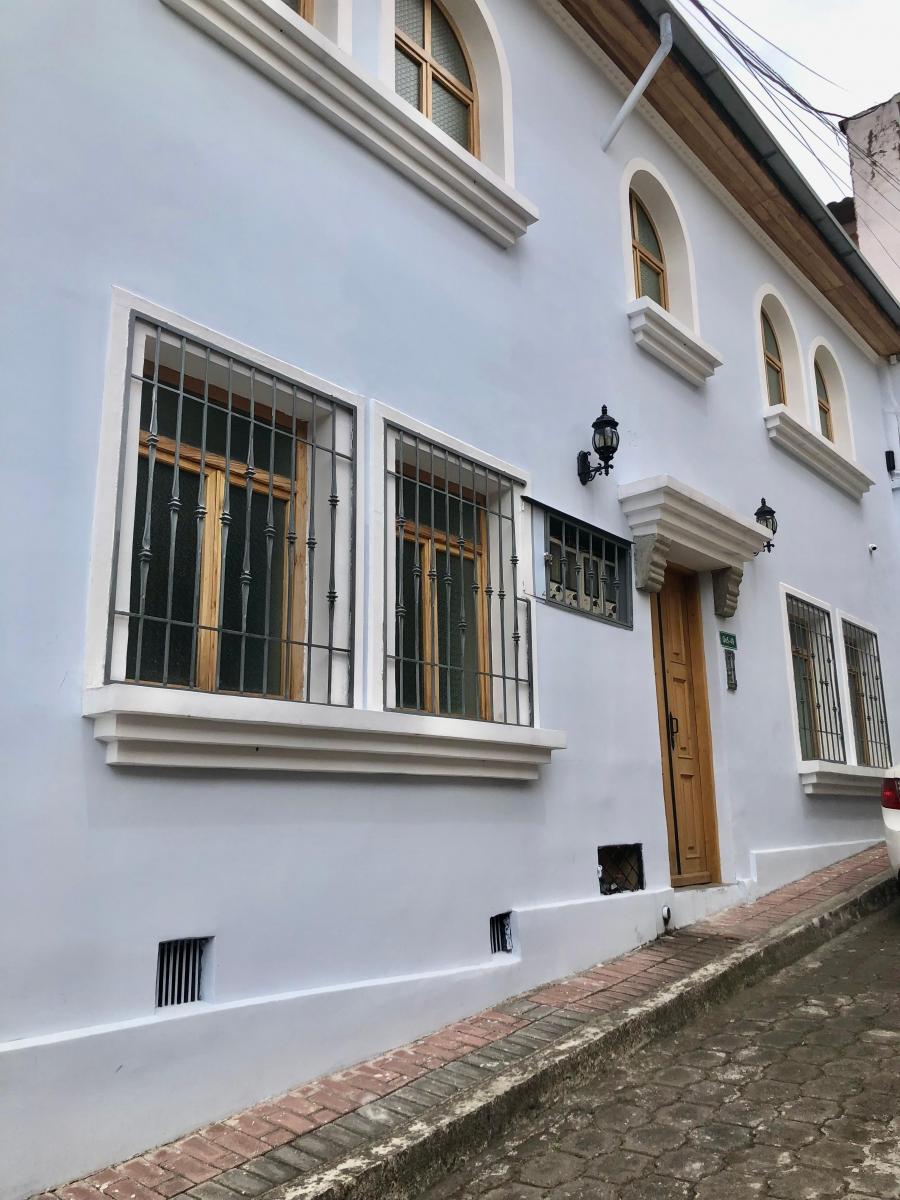 Vendo Casa con 5 Departamentos, Centro Histórico Detrás Basílica Mlasanza — imagen 8