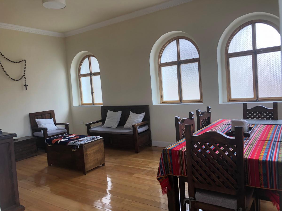 Vendo Casa con 5 Departamentos, Centro Histórico Detrás Basílica Mlasanza — imagen 5