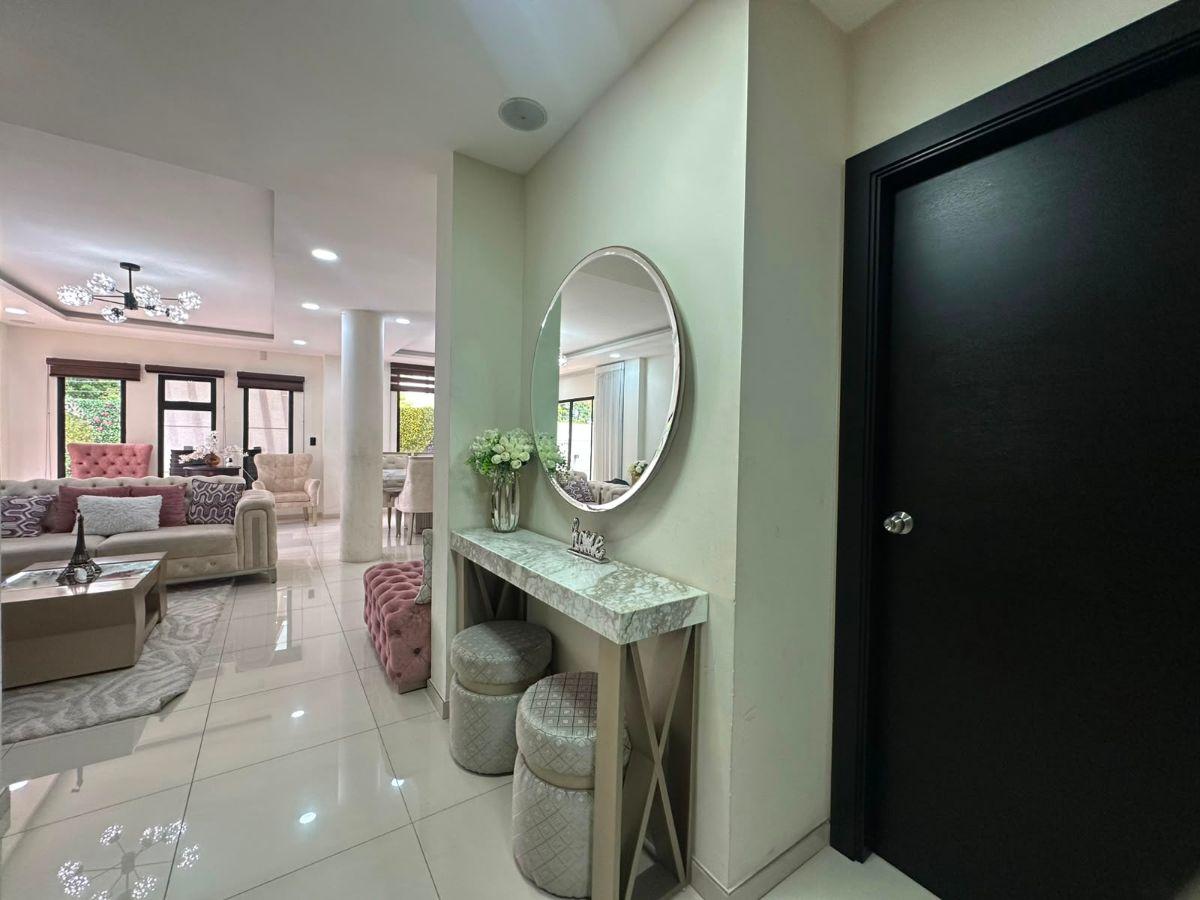 Venta de Casa con Piscina en Urb. Porto Alegre Km 12.5 Via a La Costa, Guayas — imagen 8