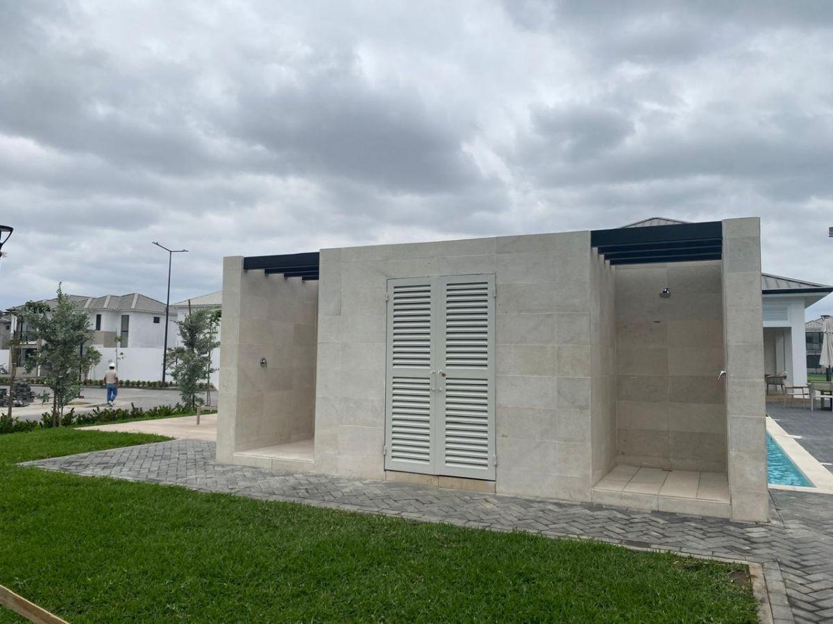 Casa con 3 Dorm. en Venta en Vía a La Costa, 180 m², Guayas — imagen 2