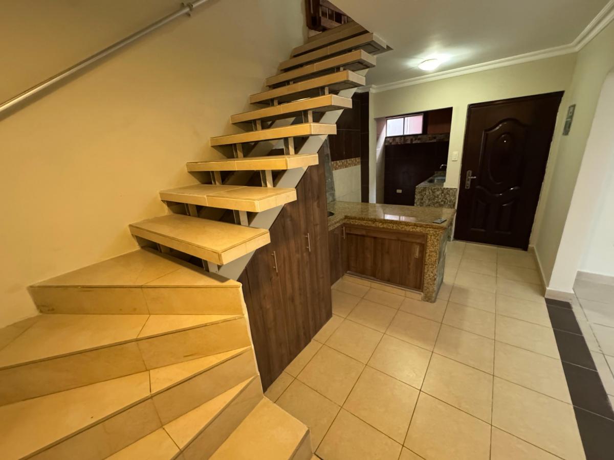 En Venta Casa en Cdla. El Cóndor en Norte de Guayaquil. Guayas — imagen 10