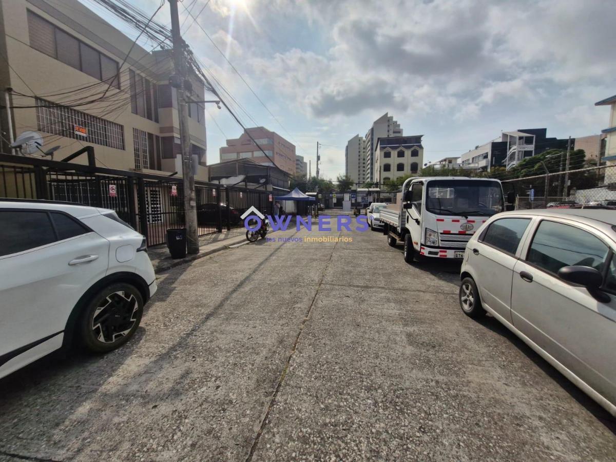 Venta de Departamento + Parqueo en Cdla. Kennedy Nueva (Lc), Guayas — imagen 2