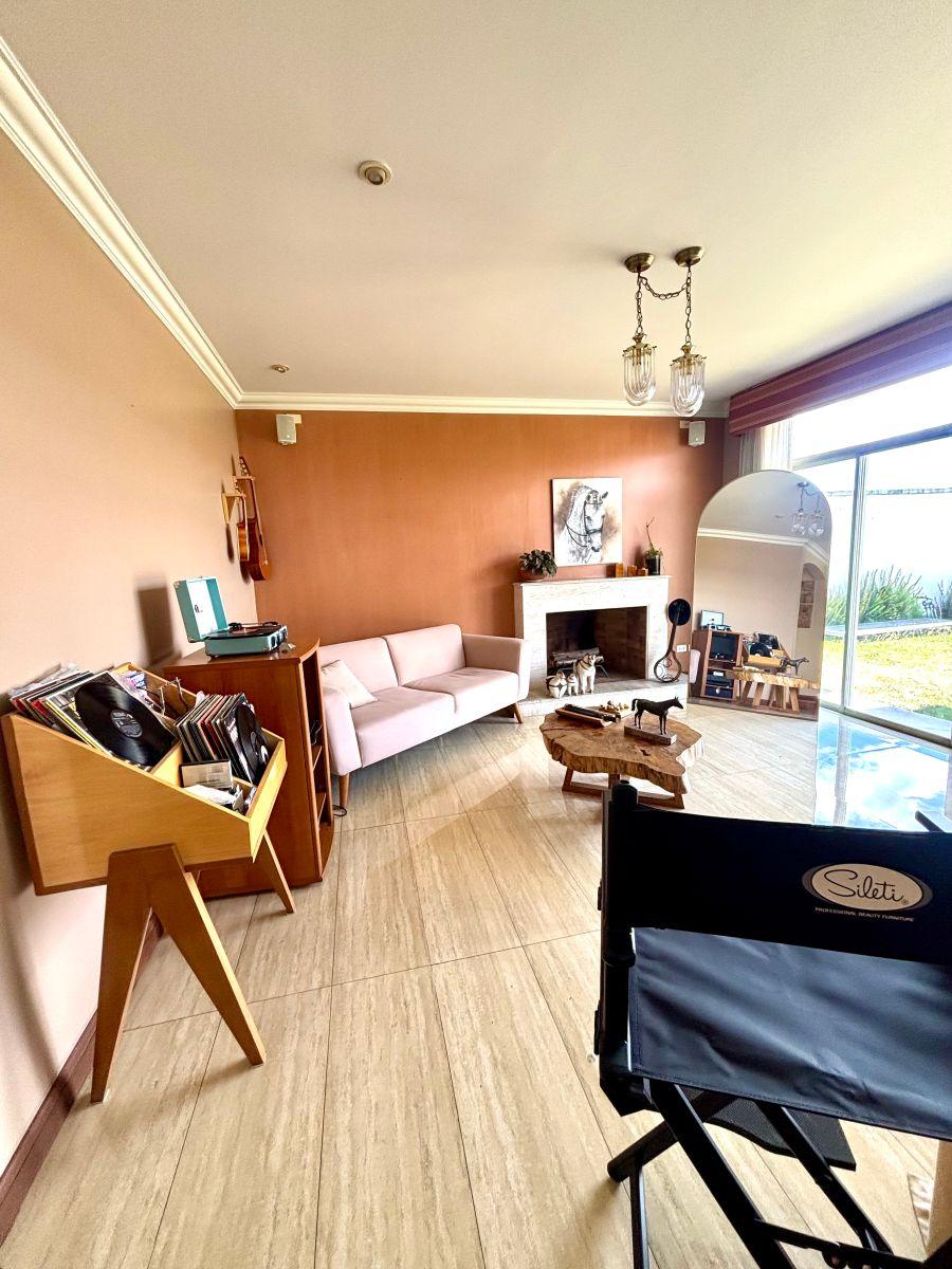 Miravalle Vendo Hermosa Residencia 4 Dorm. urb, Privada — imagen 9