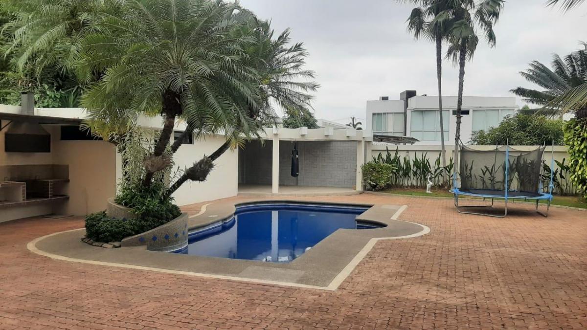 Laguna Club Se Alquila o Vende Linda Casa con Amplias Áreas Exteriores!, Guayas — imagen 9