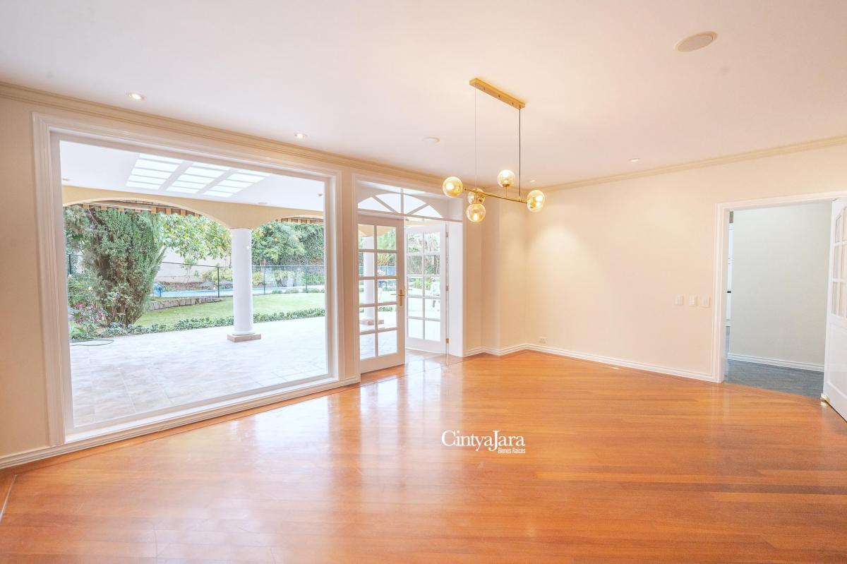 Casa en Venta, Cumbaya, Urbanización de Lujo, 4 Dorm. y Piscina — imagen 9