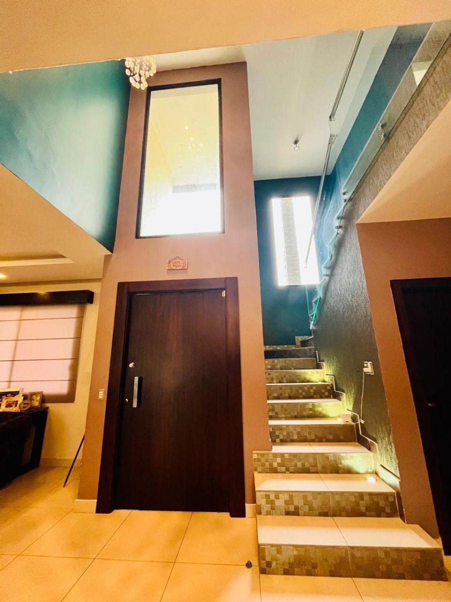Samborondón, Vendo Casa, 4 Habitaciones + Estudio + Piscina, Guayas — imagen 5
