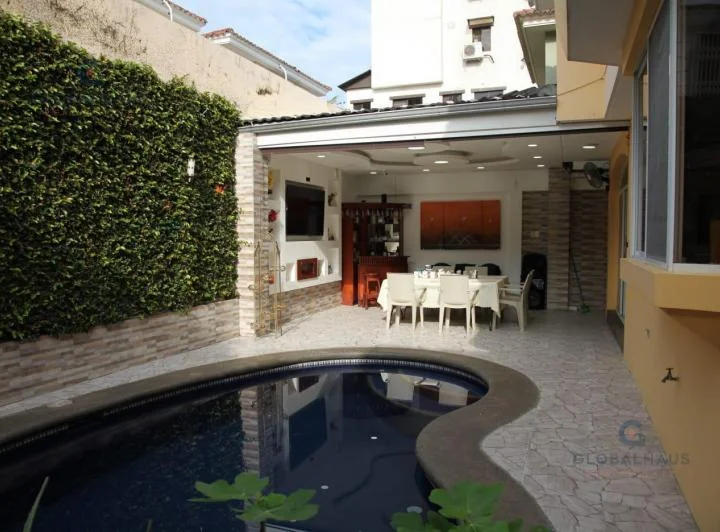 Venta de Casa en Urb. Puerto Azul, Via a La Costa, 4 Habitaciones, Piscina m. H, Guayas — imagen 1