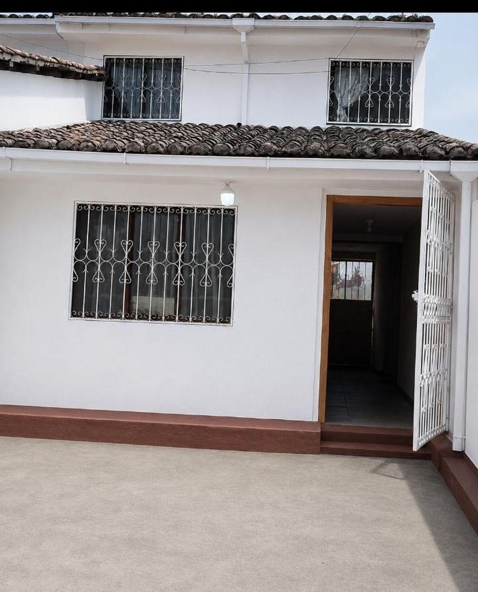 Propiedad de Oportunidad con Casa Principal y Dos Suites en Machachi — imagen 10