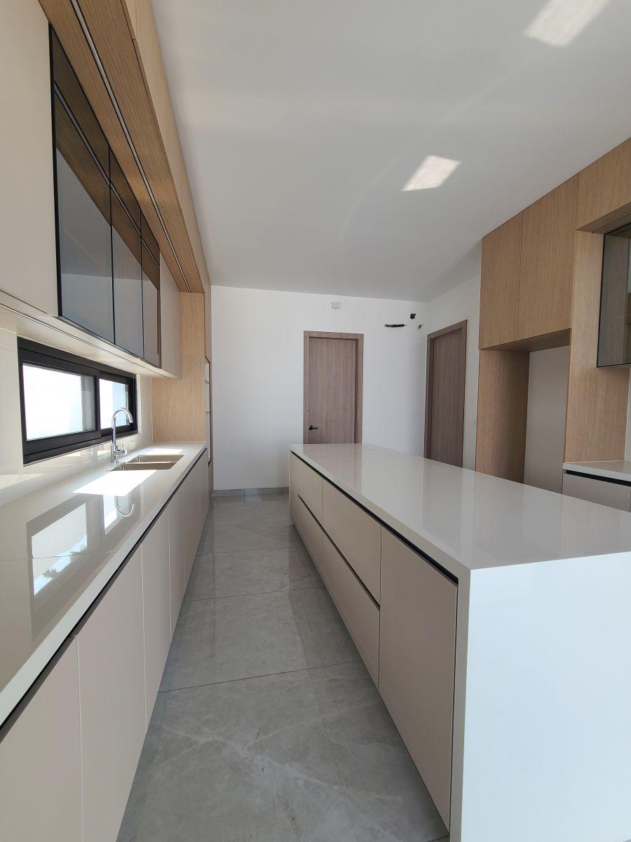 Casa de Estreno en Venta Urb. Punta Barranca, Nuevo Samborondon, Guayas — imagen 8