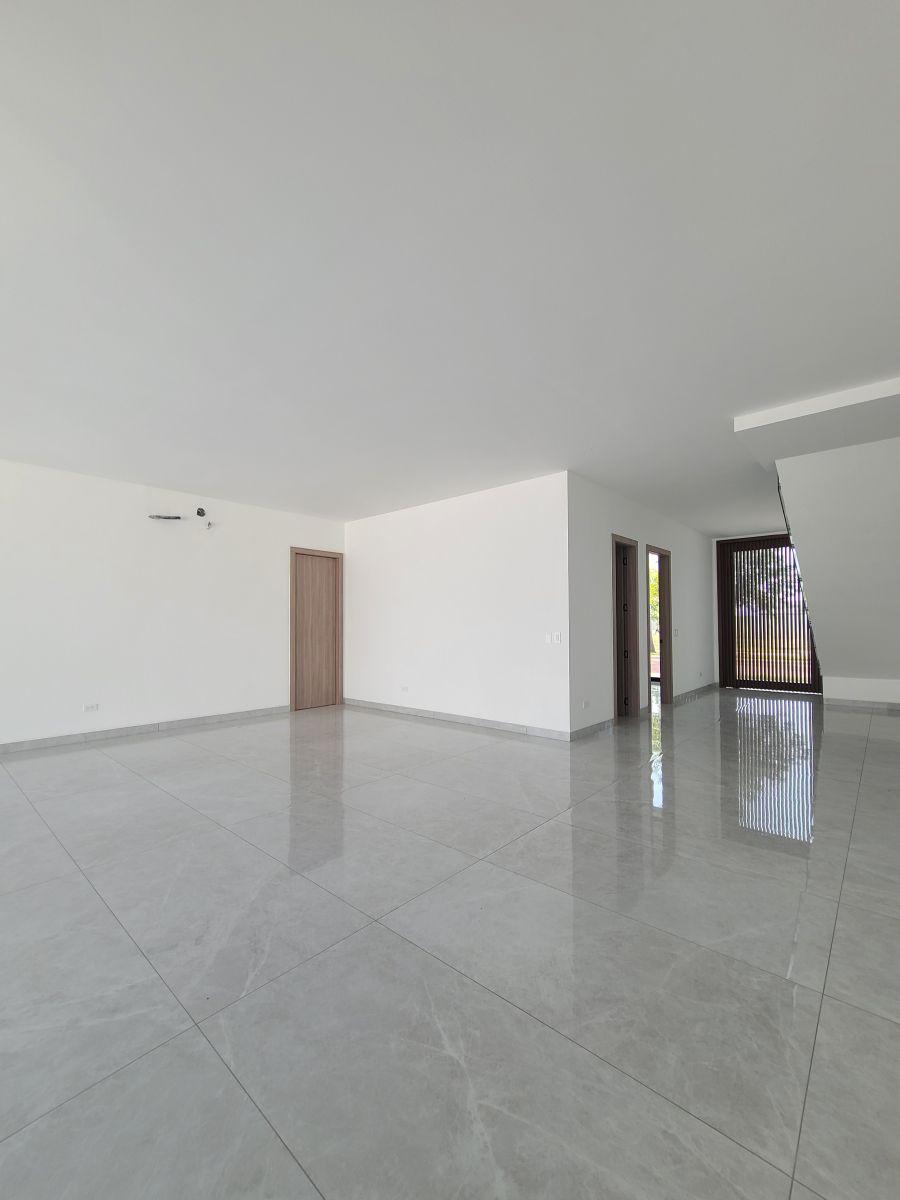 Casa de Estreno en Venta Urb. Punta Barranca, Nuevo Samborondon, Guayas — imagen 7