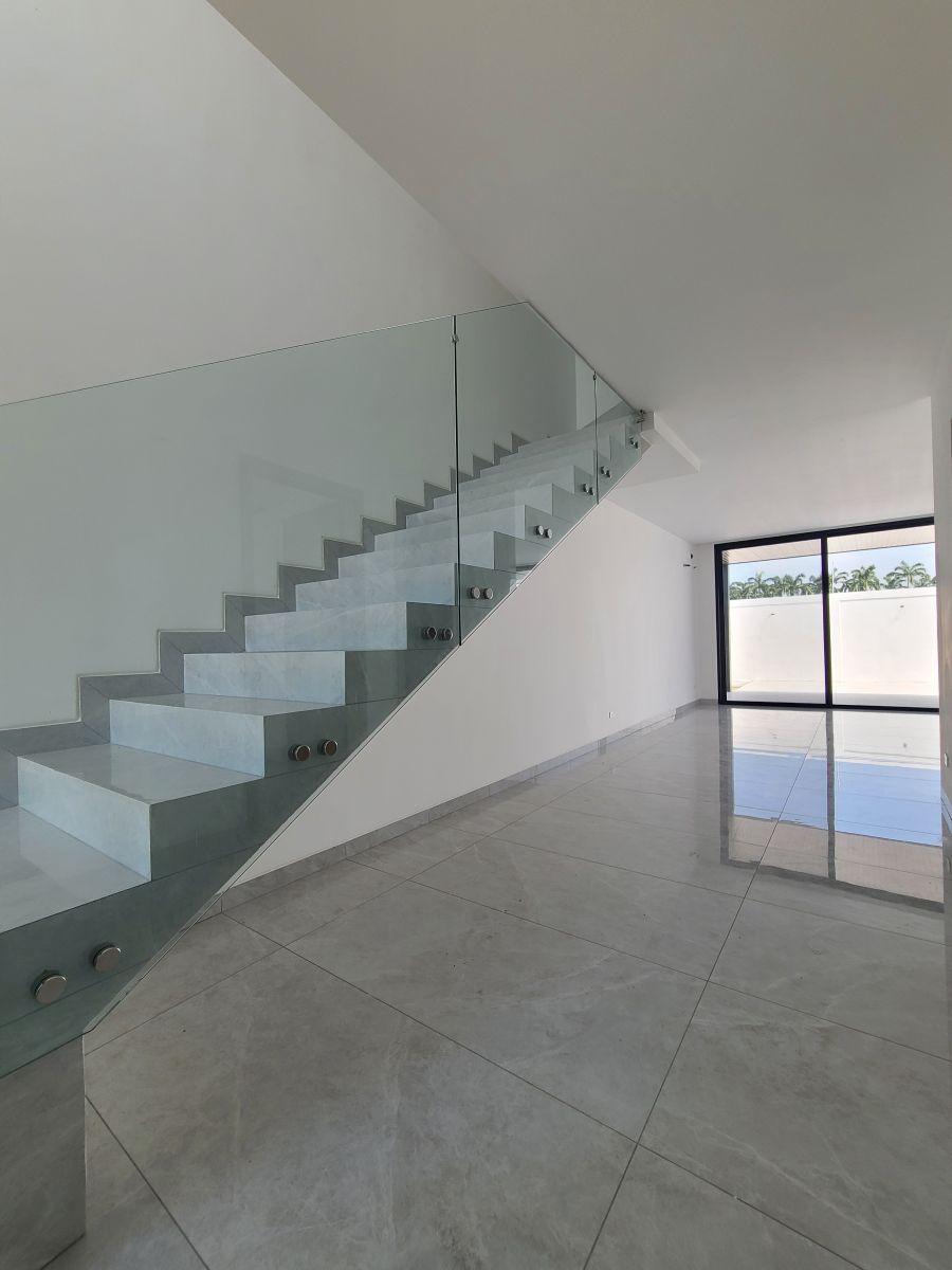 Casa de Estreno en Venta Urb. Punta Barranca, Nuevo Samborondon, Guayas — imagen 6