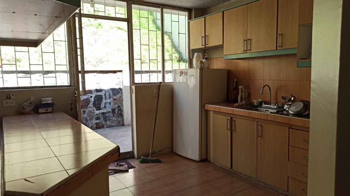Casa Rentera en Venta en El Sector de Lomas de Puengasi. Barrio Obrero Independiente — imagen 5
