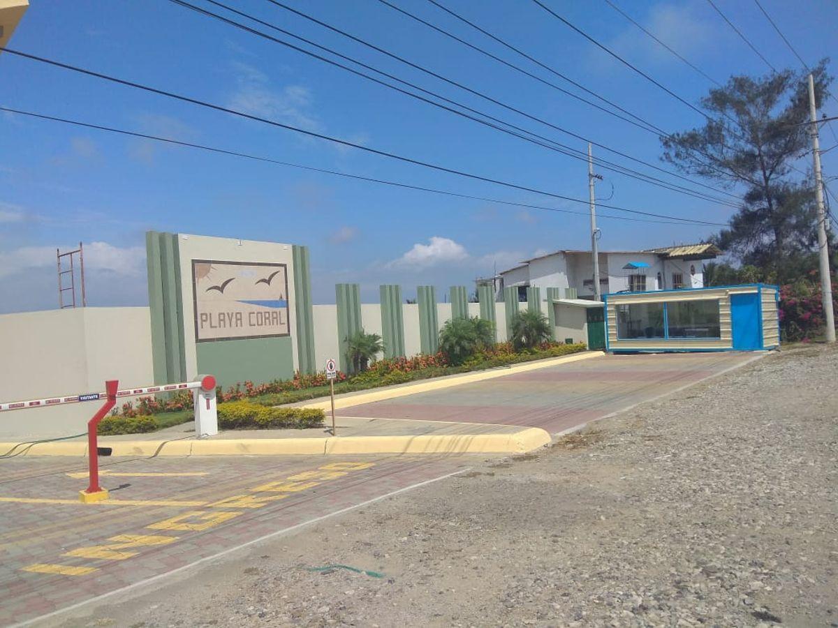 Venta de Casa de 213 m en Urbanización Cerrada, 2 Dorm. en Playas. en La Vía Playas Data, Guayas — imagen 5