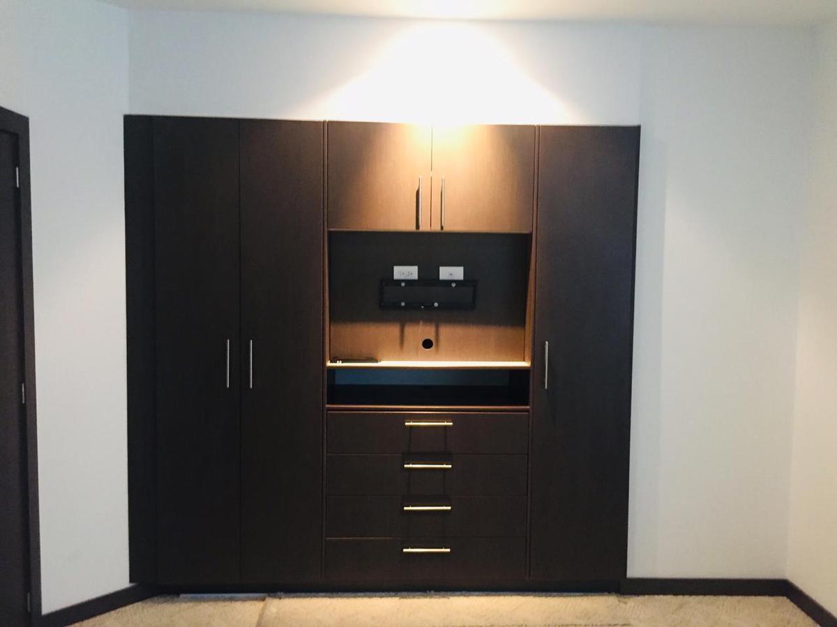 Vendo de Oportunidad - Quito Tennis Hermoso Departamento de Lujo, 2 Dorm. con Piscina Gimnasi — imagen 5