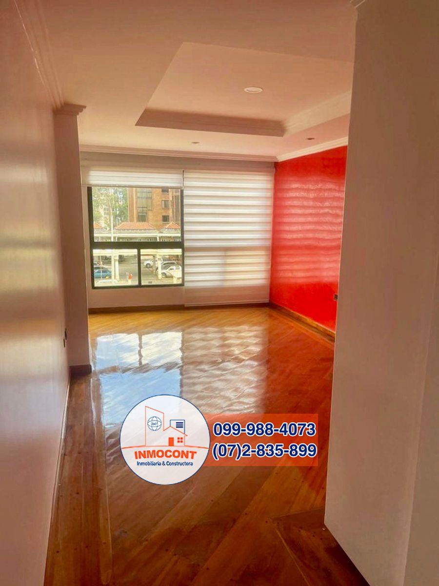 En Venta Amplio Departamento Remodelado sector Av Ordoñez Lasso garaje Para 2 Vehículos, Azuay — imagen 3