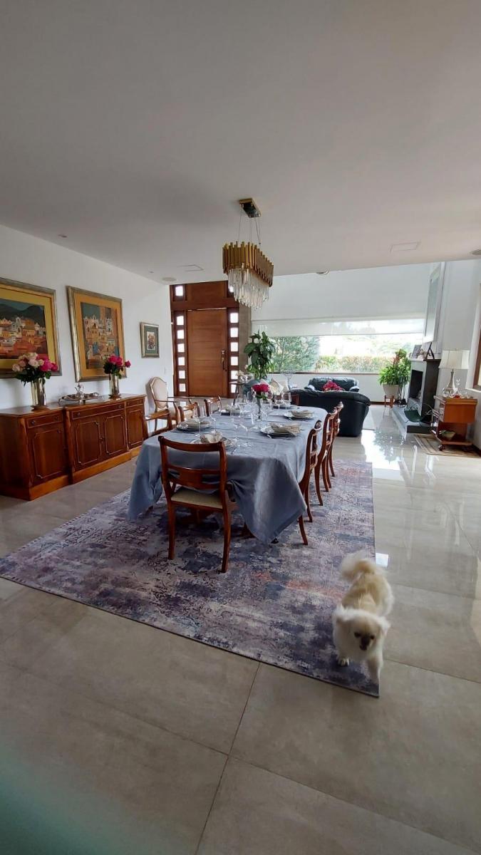 Hermosa Casa Dentro de Urbanizacion con Areas Verdes — imagen 7