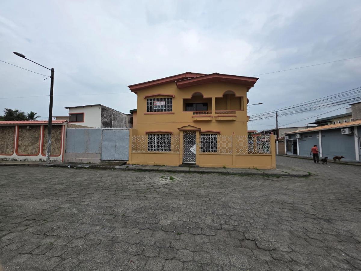 Casa en Venta Full Remodelada de 4 Habitaciones en Alborada 8ava Etapa - Norte Gye, Guayas — imagen 9