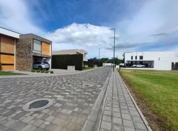 H/ Puembo, Terreno Unifamiliar en Venta Dentro de Urbanización Privada. Provincia de Pichincha — imagen 5