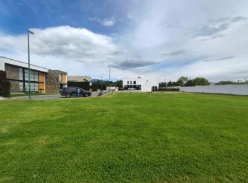 H/ Puembo, Terreno Unifamiliar en Venta Dentro de Urbanización Privada. Provincia de Pichincha — imagen 2