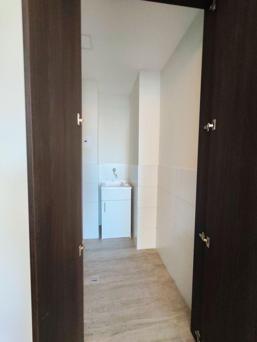 Departamento de Venta en El Sector Gonzalez Suarez — imagen 2