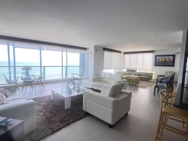 Departamento en Venta Al Pie del Mar - Punta Blanca — imagen 8