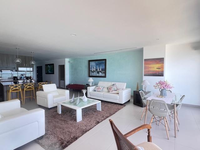 Departamento en Venta Al Pie del Mar - Punta Blanca — imagen 3